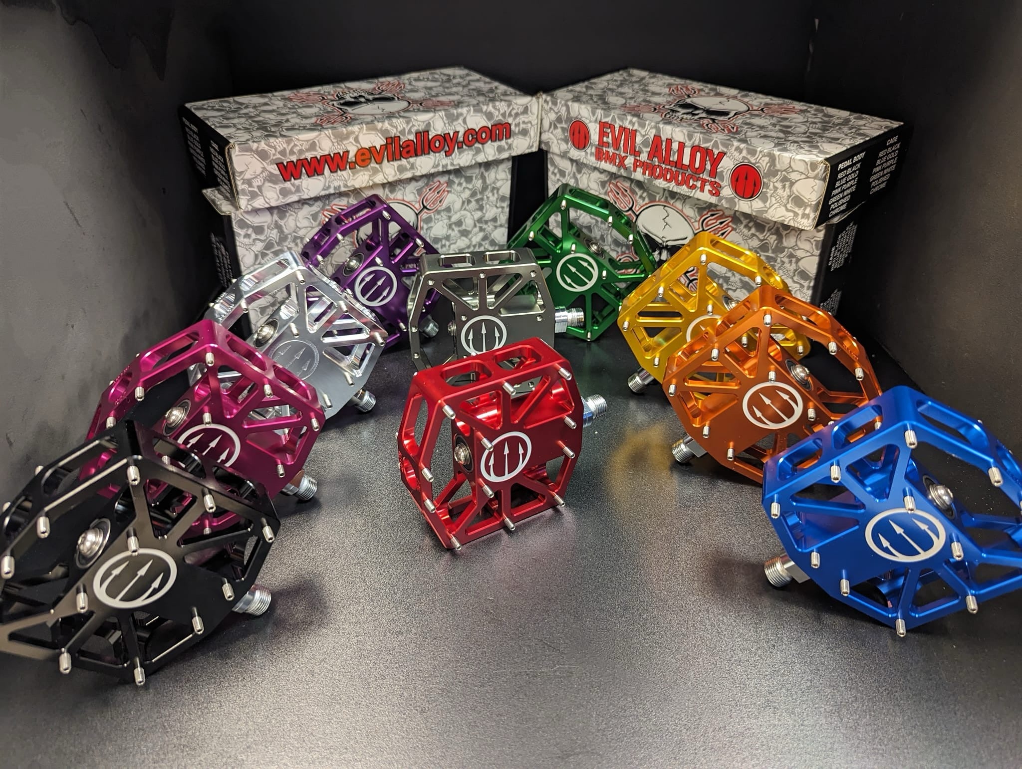 Evil Alloy “Flat Evil” Platform Pedals – Frank's Bike Shop